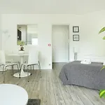 Apartment Montparnasse / Avenue Du Maine